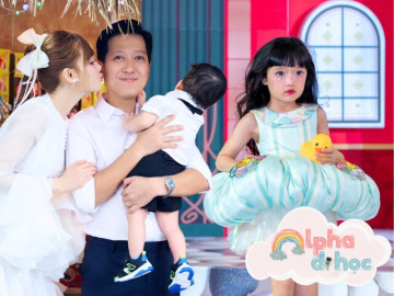 Con gái Công Vinh - Thủy Tiên không thừa kế tài sản của bố mẹ, 12 năm "giấu mặt" nay là thiếu nữ xinh đẹp 13 Trường Giang cứ sinh con với Nhã Phương là tặng biệt thự, bé Destiny được dạy khéo 6 tuổi nói 3 thứ tiếng