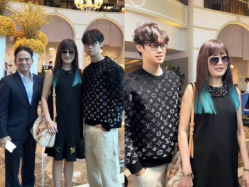 Con trai Chủ tịch của Hiền Mai khoe thành tích học tập điểm tuyệt đối ở Mỹ, ngoại hình điển trai lại hào phóng với bạn 11 Nữ hoàng ảnh lịch Hiền Mai U60 được chồng Việt kiều kè kè, trai trẻ hơn 1m80 đứng cạnh nắm tay không rời