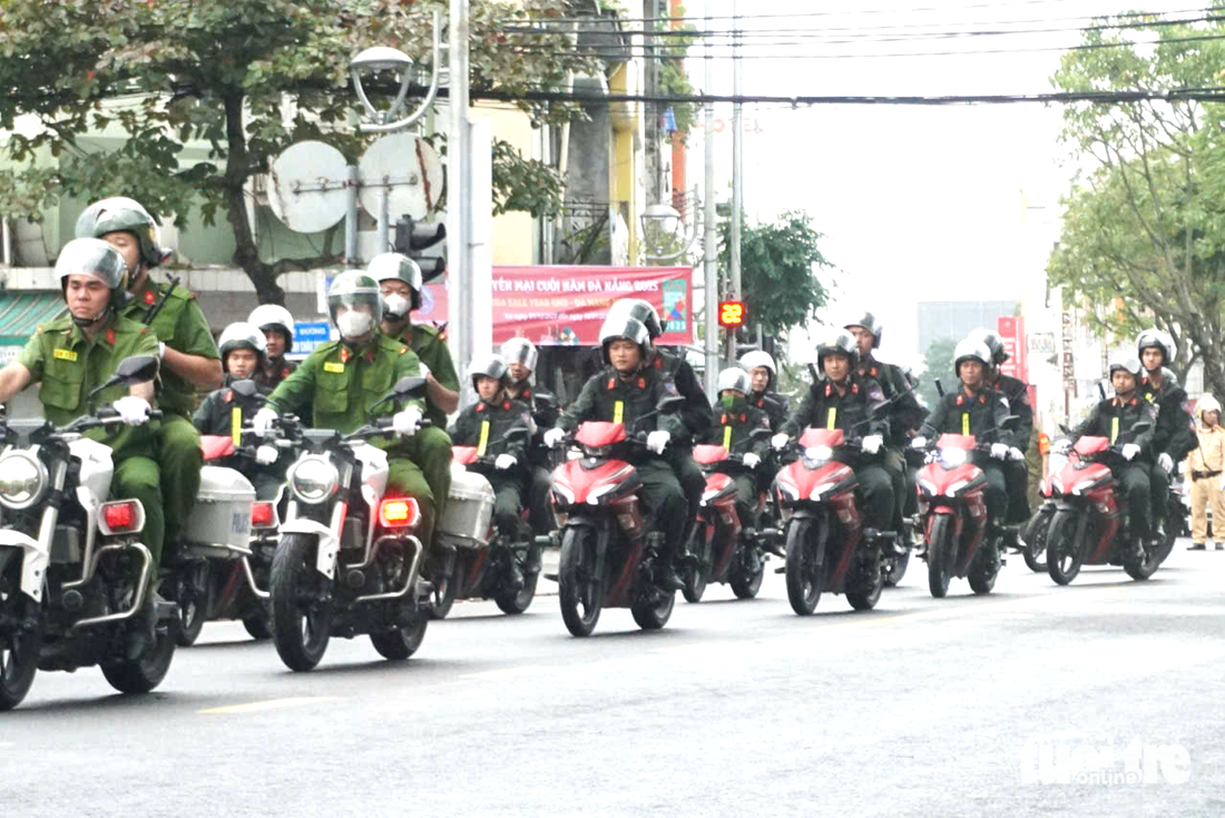 Công an Đà Nẵng đồng loạt xuất quân trấn áp tội phạm 2 công an - Ảnh 4.