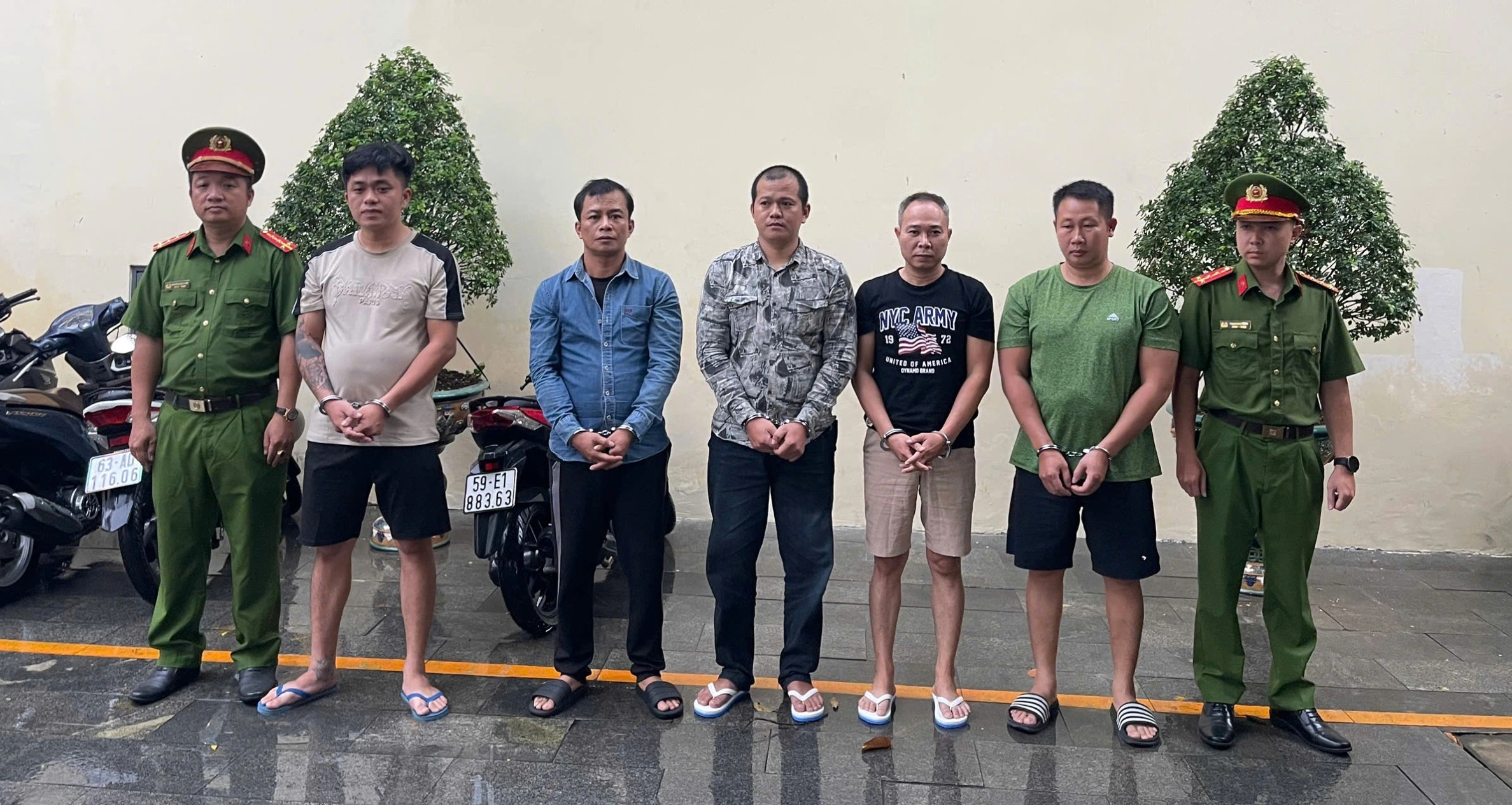 Công an TP.HCM bắt chủ Công ty TNHH Mua bán nợ Lê Phong Gia Lai 1 Công an TP.HCM bắt chủ Công ty TNHH Mua bán nợ Lê Phong Gia Lai - Ảnh 1.