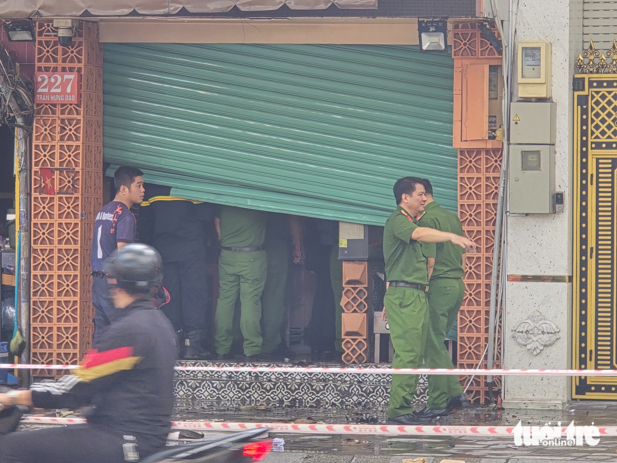 Công an TP.HCM đưa ra giải pháp phòng cháy sau vụ hỏa hoạn quán bún ốc làm 4 người tử vong 1 cháy quán bún ốc - Ảnh 1.