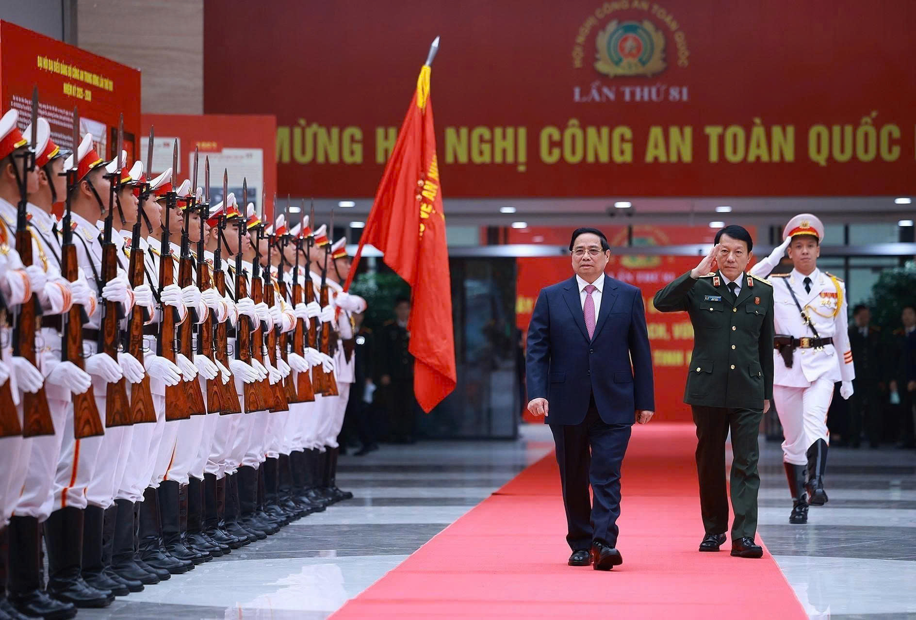 Công an giữ vai trò nòng cốt bảo vệ an ninh 1 Công an giữ vai trò nòng cốt bảo vệ an ninh - Ảnh 1.