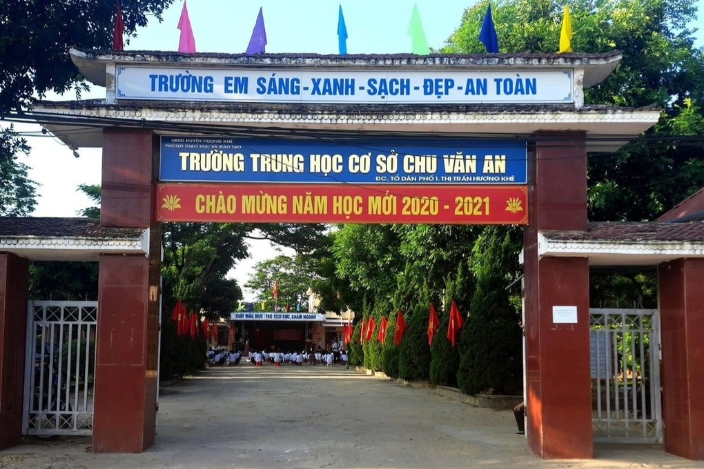 Công an vào cuộc điều tra vụ thầy giáo bị tố sàm sỡ nữ sinh lớp 8 - 1