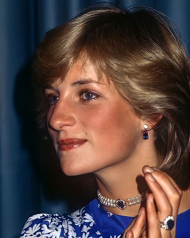 Công chúa Charlotte: Tự tin và khí chất vượt trội so với anh trai George - Ảnh 2.