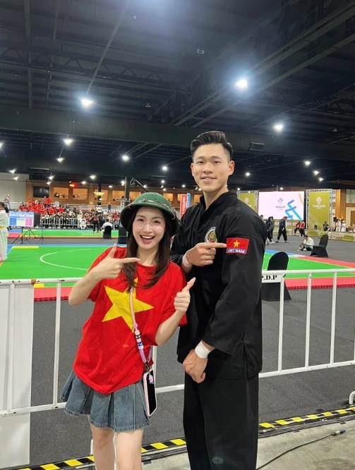 Cứ 2 năm một lần, Hòa Minzy lại đều đặn làm một việc ai nhìn cũng ngưỡng mộ 1 Cứ 2 năm một lần, Hòa Minzy lại đều đặn làm một việc ai nhìn cũng ngưỡng mộ