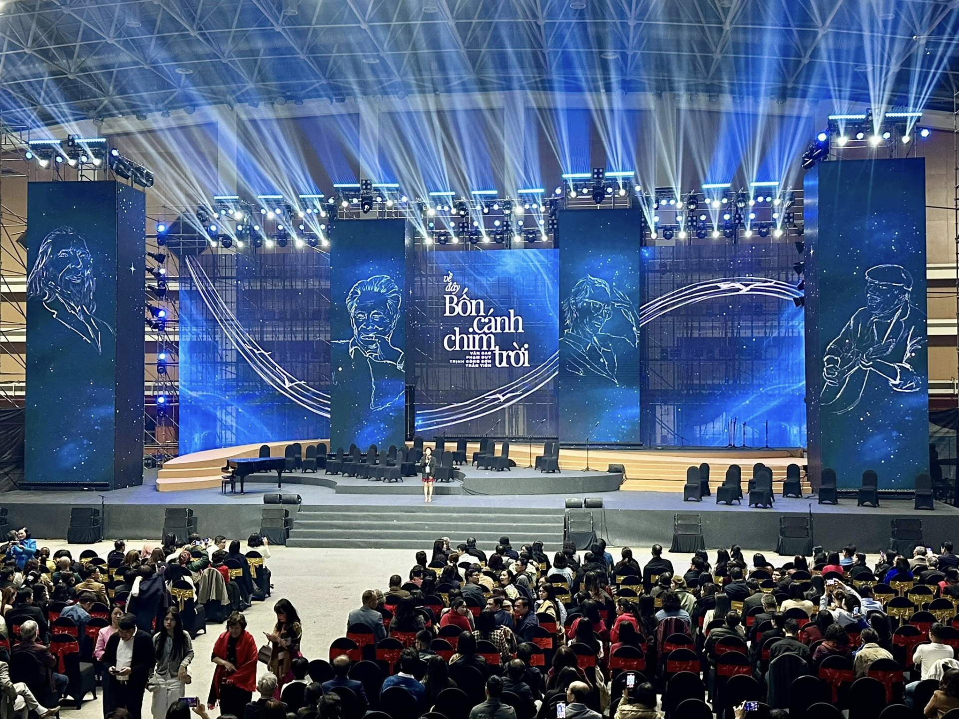 Cục trưởng Xuân Bắc nói về show Về Đây Bốn Cánh Chim Trời bị hoãn đột ngột: “Ai sai ở đâu chịu trách nhiệm ở đấy”- Ảnh 1.