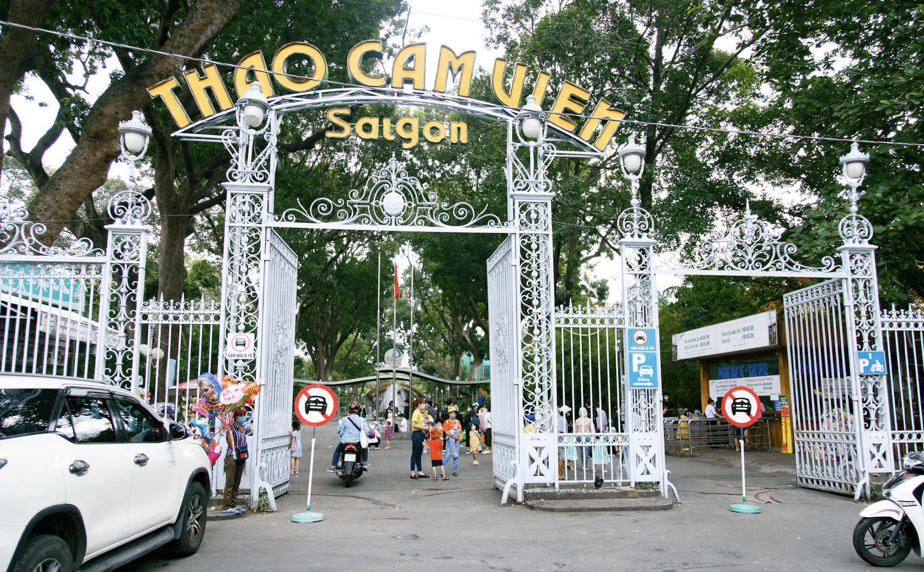 Cuối năm, Thảo Cầm Viên tung 