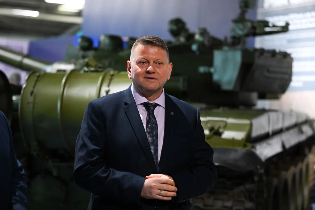 Cựu Tổng tư lệnh Ukraine nêu tầm nhìn đất nước thời hậu chiến - 1