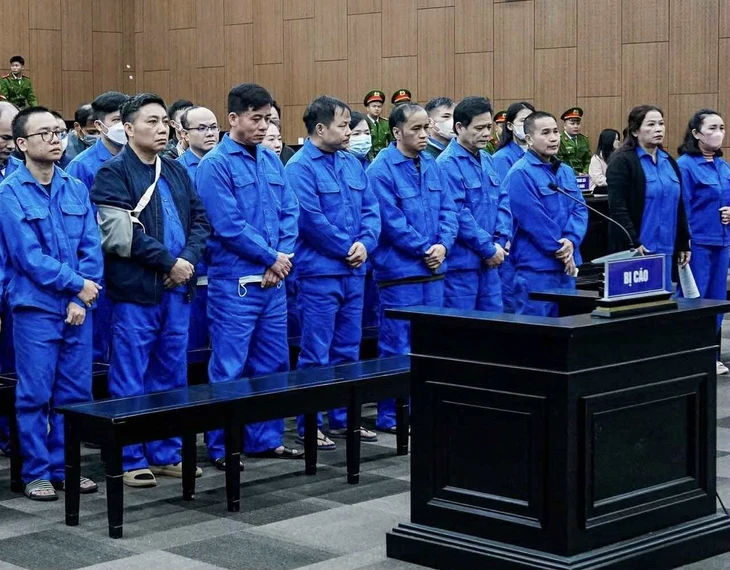 Cựu phó chánh án khai trả lại tiền 'chạy án' 400 triệu, còn đưa thêm cho đương sự 400 triệu - Ảnh 1.