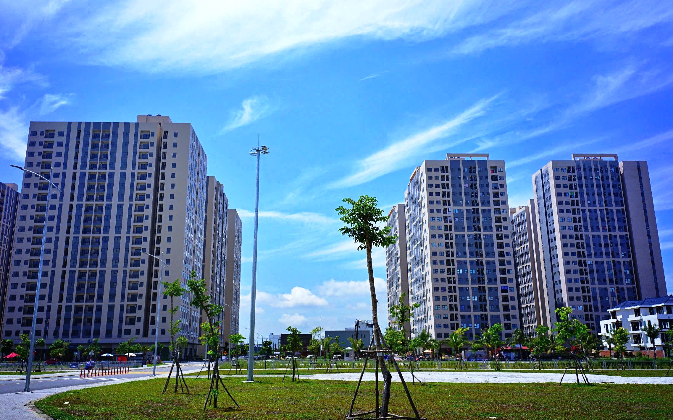 Đà Nẵng đề nghị công an xử lý thao túng hồ sơ mua nhà ở xã hội- Ảnh 1. Đà Nẵng đề nghị công an xử lý thao túng hồ sơ mua nhà ở xã hội- Ảnh 1.