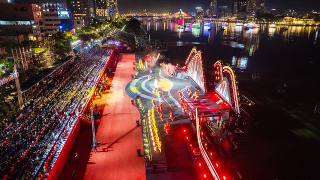 Đà Nẵng xếp thứ 2/6 thành phố trực thuộc Trung ương về tăng trưởng GRDP- Ảnh 1. Đà Nẵng xếp thứ 2/6 thành phố trực thuộc Trung ương về tăng trưởng GRDP- Ảnh 1.