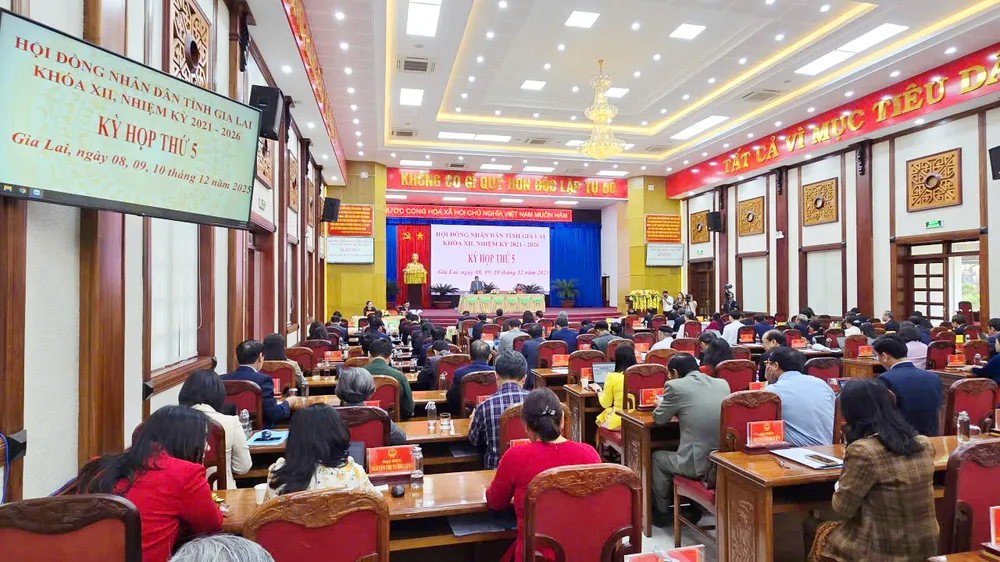 Kỳ họp thứ 5, HĐND tỉnh Gia Lai khóa XII, nhiệm kỳ 2021-2026. Ảnh: LK. Chat-van-xa-lu-Gia-Lai-3.jpg