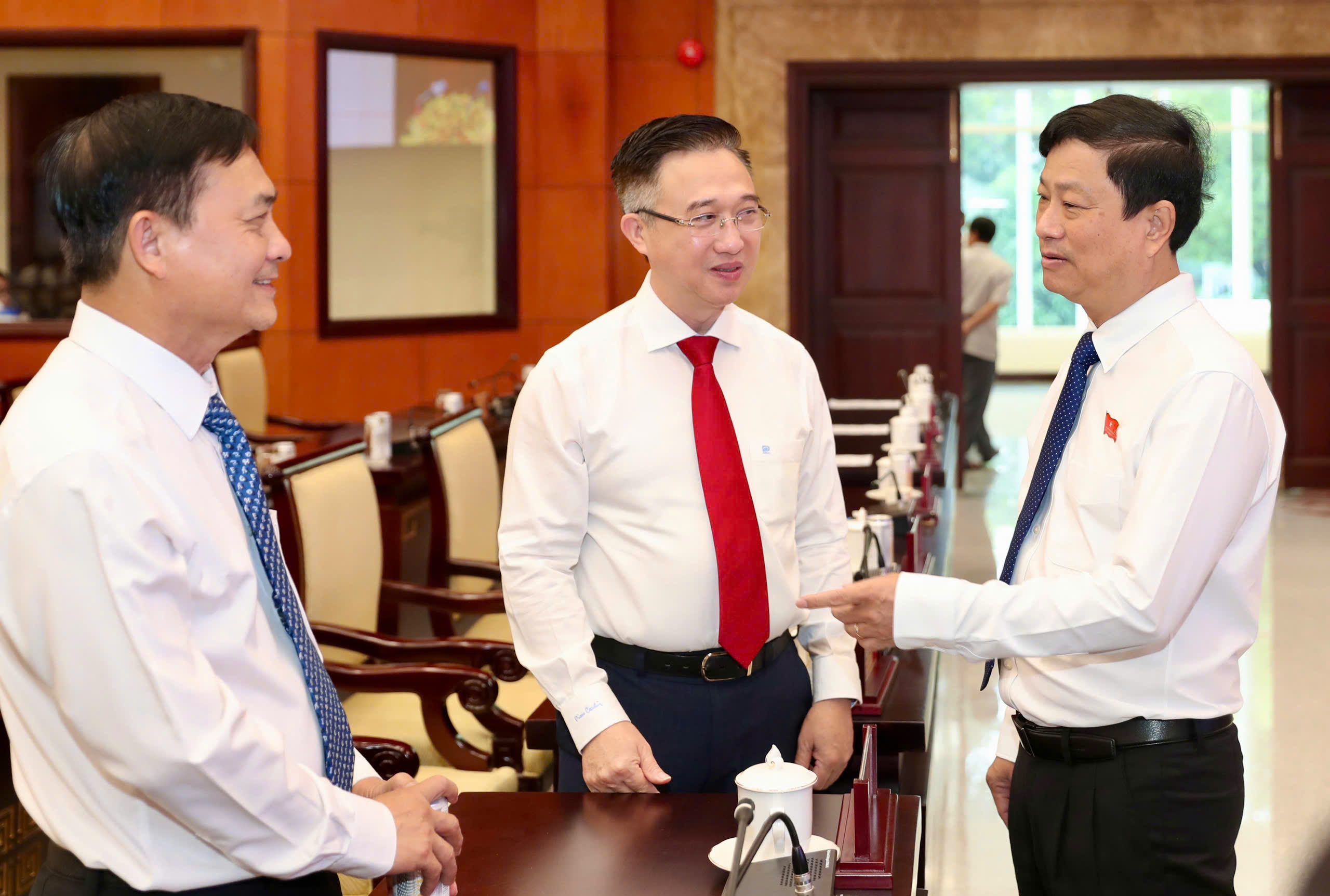 Đại biểu HĐND TPHCM chất vấn sự an toàn của thức ăn đường phố 1 img