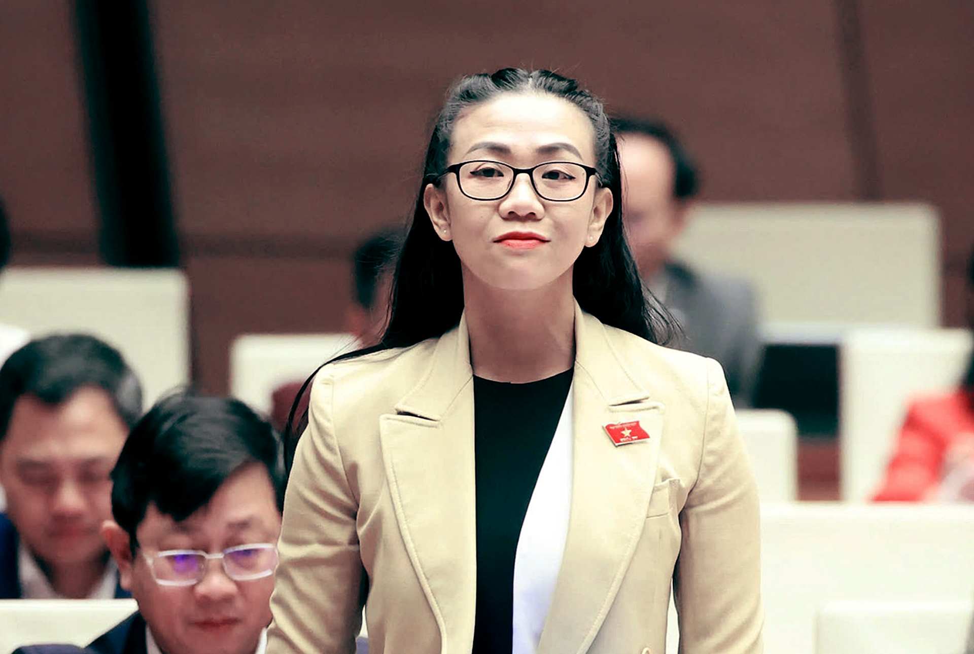 Đại biểu đề xuất miễn 1 năm tiền đóng bảo hiểm y tế tự nguyện cho người dân các tỉnh bị bão lũ 1 Đại biểu đề xuất miễn 1 năm tiền đóng bảo hiểm y tế tự nguyện cho người dân các tỉnh bị bão lũ - Ảnh 1.