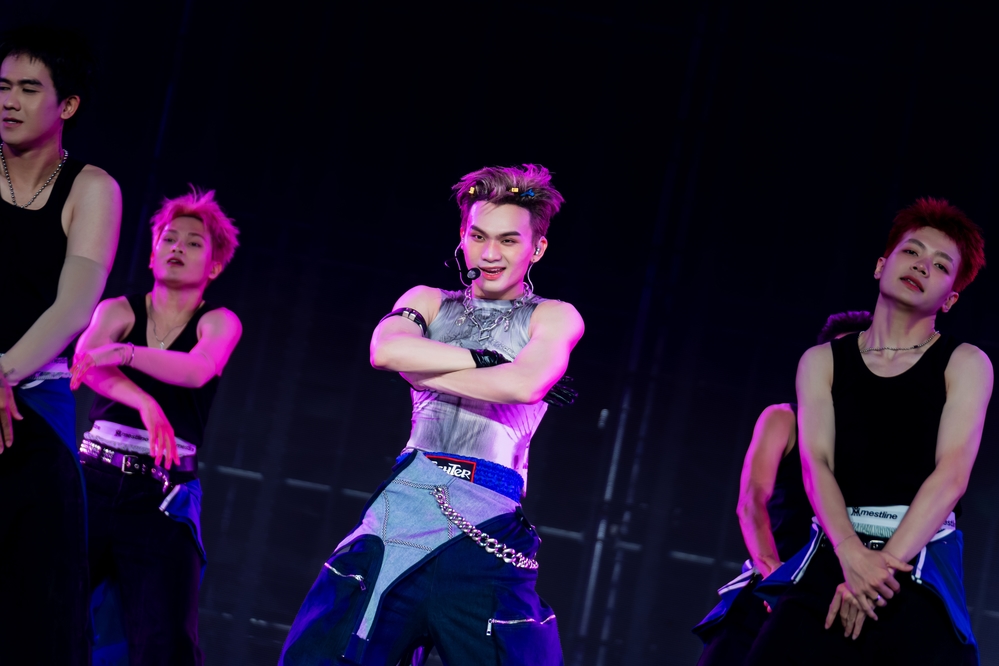 Dan anh tai chi dep xuat hien trong cong dien