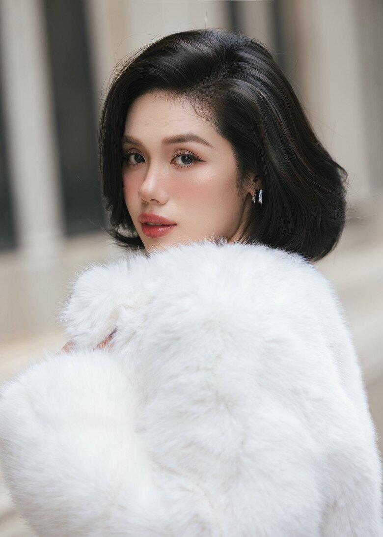 Trâm Anh được đánh giá cao bởi lối diễn tự nhiên và đài từ tốt.