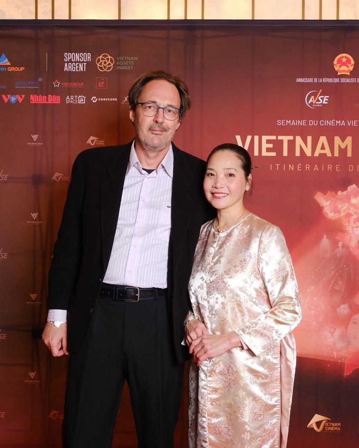 Dàn sao hội tụ tại thảm đỏ khai mạc Tuần lễ "Điện ảnh Việt Nam 1 Dàn sao hội tụ tại thảm đỏ khai mạc Tuần lễ Điện ảnh Việt Nam - Hành trình ánh sáng