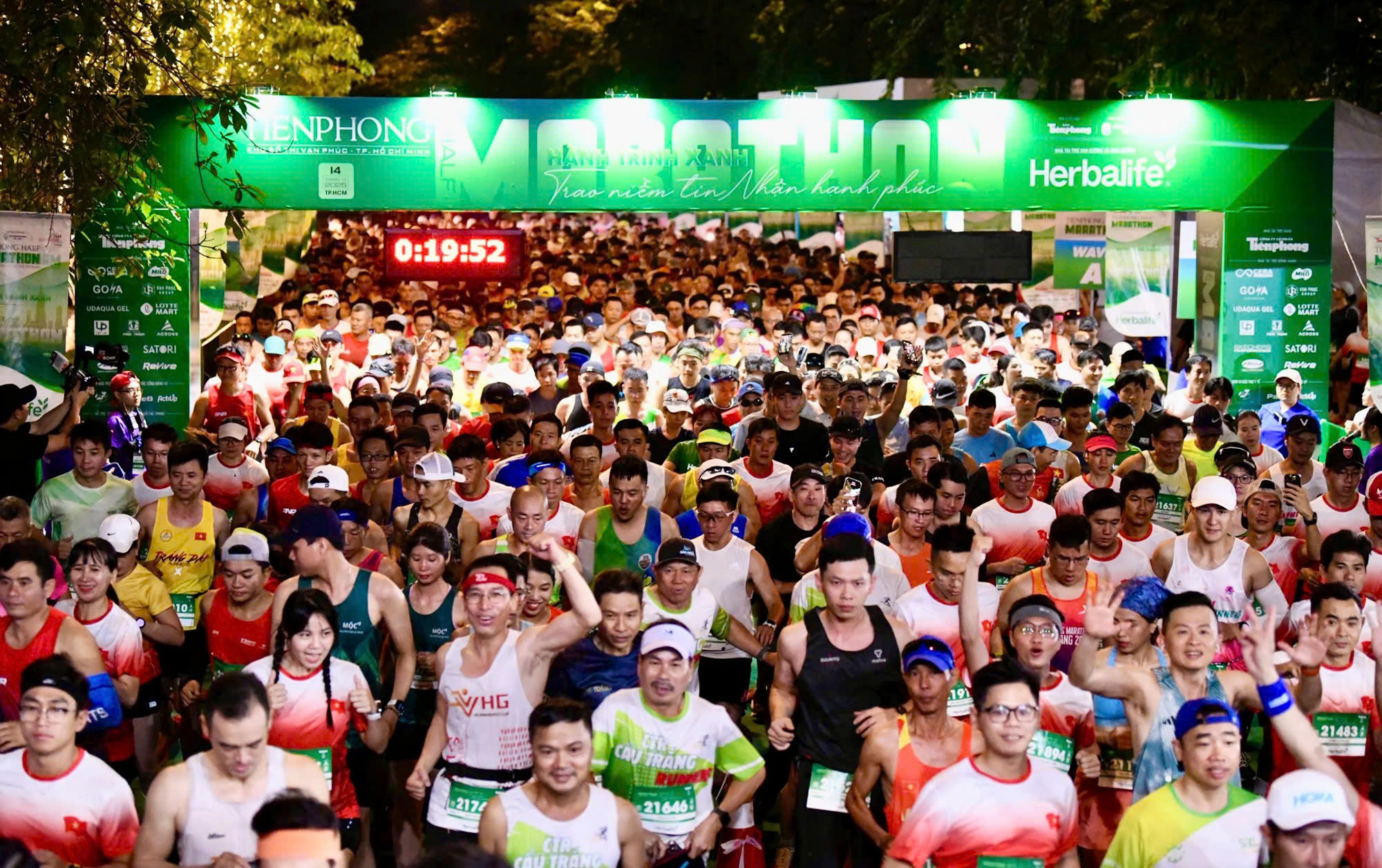 Dàn sao runner chiến thắng tại Tiền Phong Half Marathon 2025 1 Dàn sao runner chiến thắng tại Tiền Phong Half Marathon 2025 - Ảnh 1.