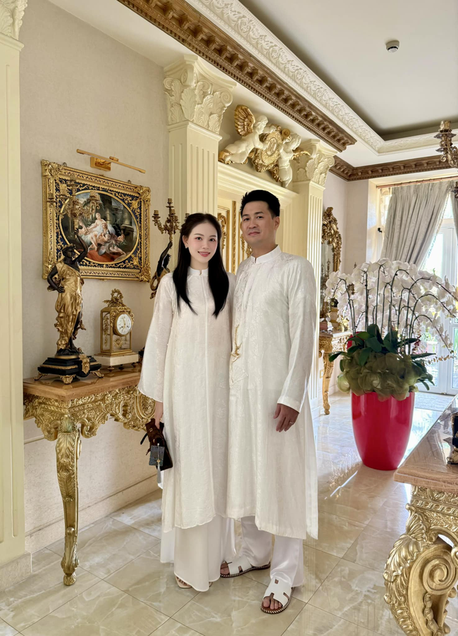 Đẳng cấp dâu hào môn: 4 tiêu chí chọn áo dài Đẳng cấp dâu hào môn: 4 tiêu chí chọn áo dài