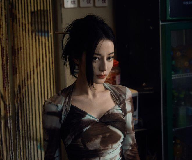 Đất Xanh Sinh Cú: Phim hot nhưng lượt xem lao dốc, Địch Lệ Nhiệt Ba "vướng dớp" đóng vai gì cũng thất bại 1 Đất Xanh Sinh Cú chào sân hoành tráng nhưng trượt dài đến khó tin.