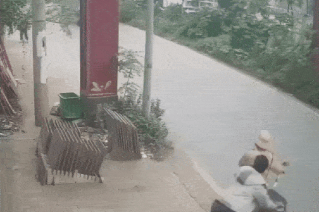 Dấu hiệu giết người vụ đẩy CSGT vào đầu xe tải - 1