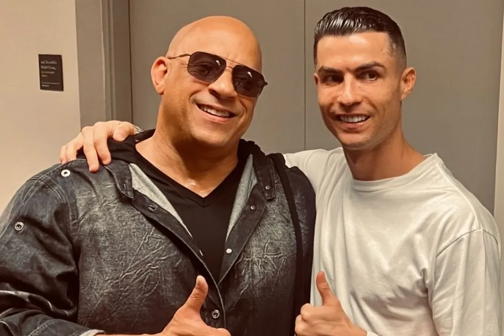 Siêu sao Hollywood Vin Diesel đăng tải bức ảnh này và hé lộ Ronaldo có thể tham gia phần phim Fast and Furious cuối cùng. ẢNH: INSTAGRAM VIN DIESEL Vin-Diesel-ronaldo-Fast-and-Furious .jpg