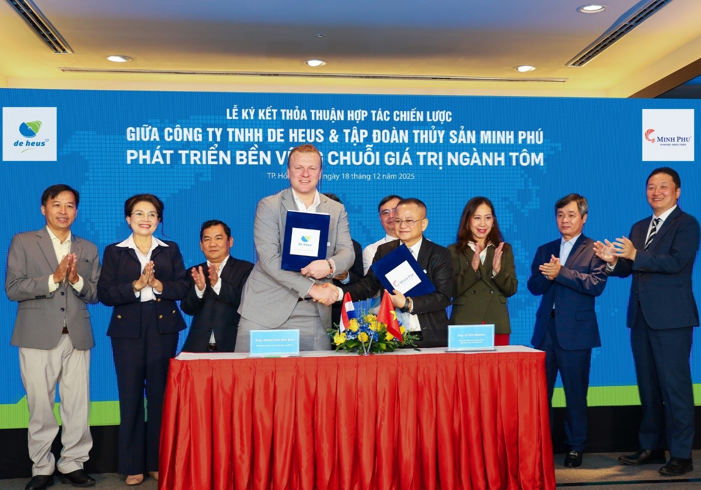 De Heus ký kết hợp tác với Tập đoàn Minh Phú nuôi tôm và cá rô phi- Ảnh 1.