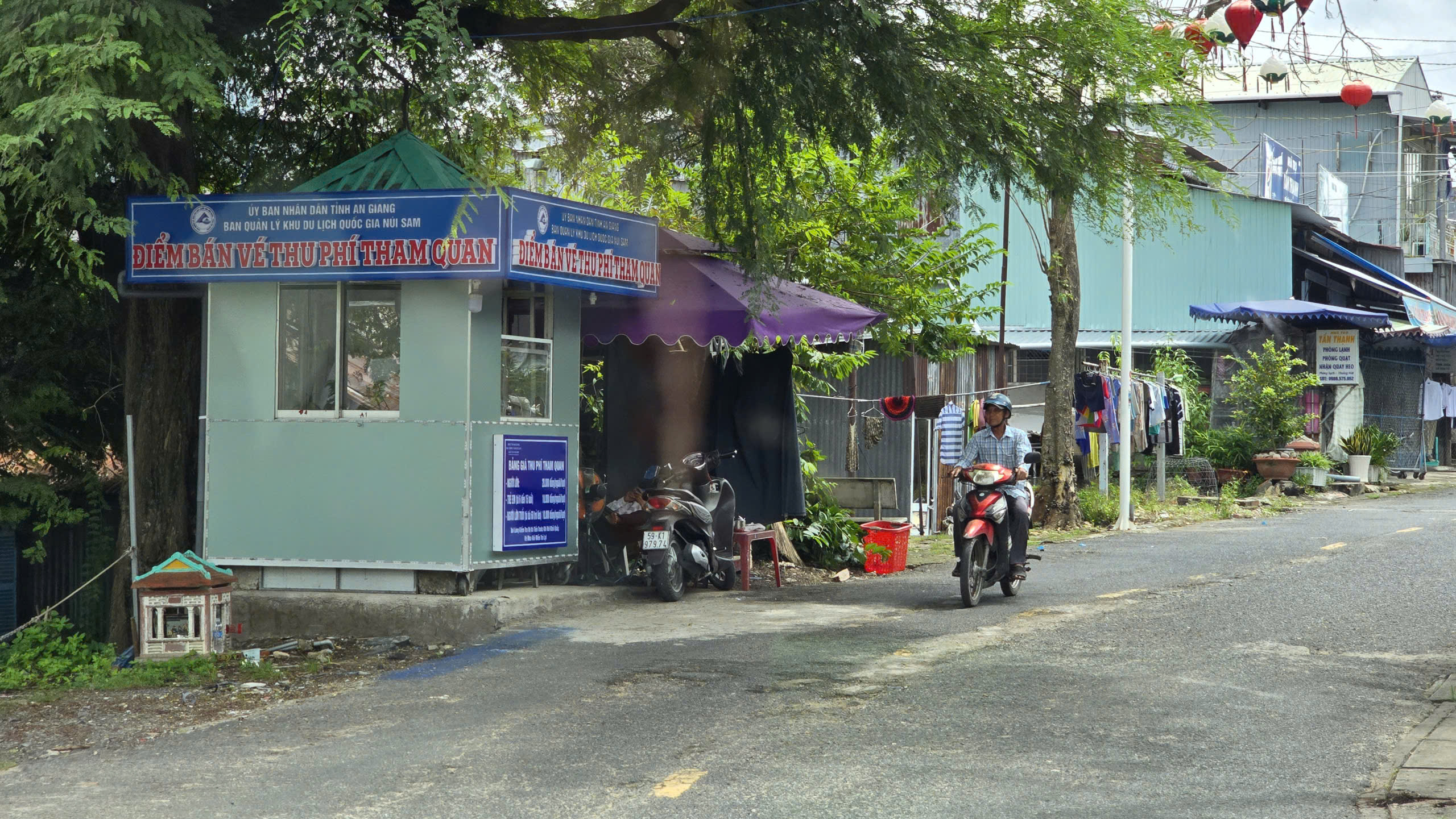 Đề xuất dừng thu phí Núi Sam vì 