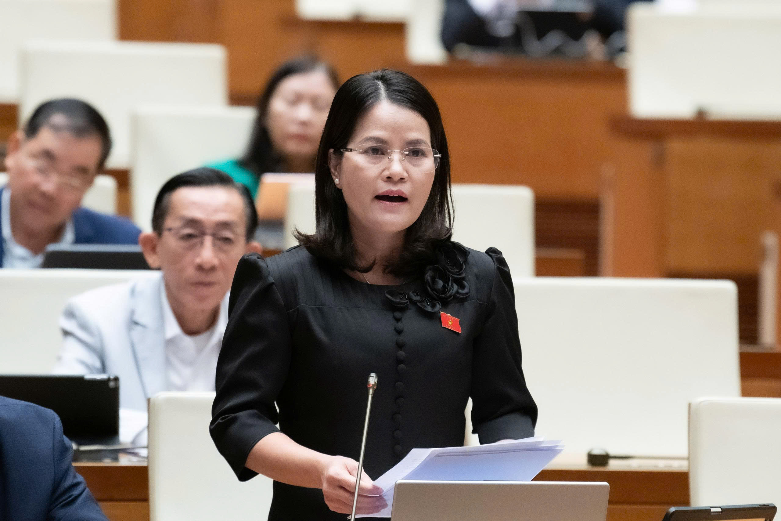 Đề xuất hỗ trợ học bổng cho con giáo viên vùng khó khăn 1 Đề xuất hỗ trợ học bổng cho con giáo viên để 'giảm gánh nặng' - Ảnh 1.