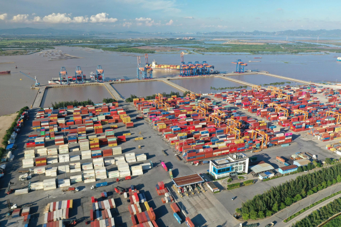 Cảng biển tại Khu công nghiệp Nam Đình Vũ nằm ở vị trí 2 Khu thương mại tự do Hải Phòng. Ảnh: Lê Tân
