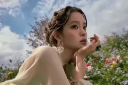 Không phải Lưu Diệc Phi hay Dương Mịch, đây mới là "nàng tiên hoa" của C-Biz