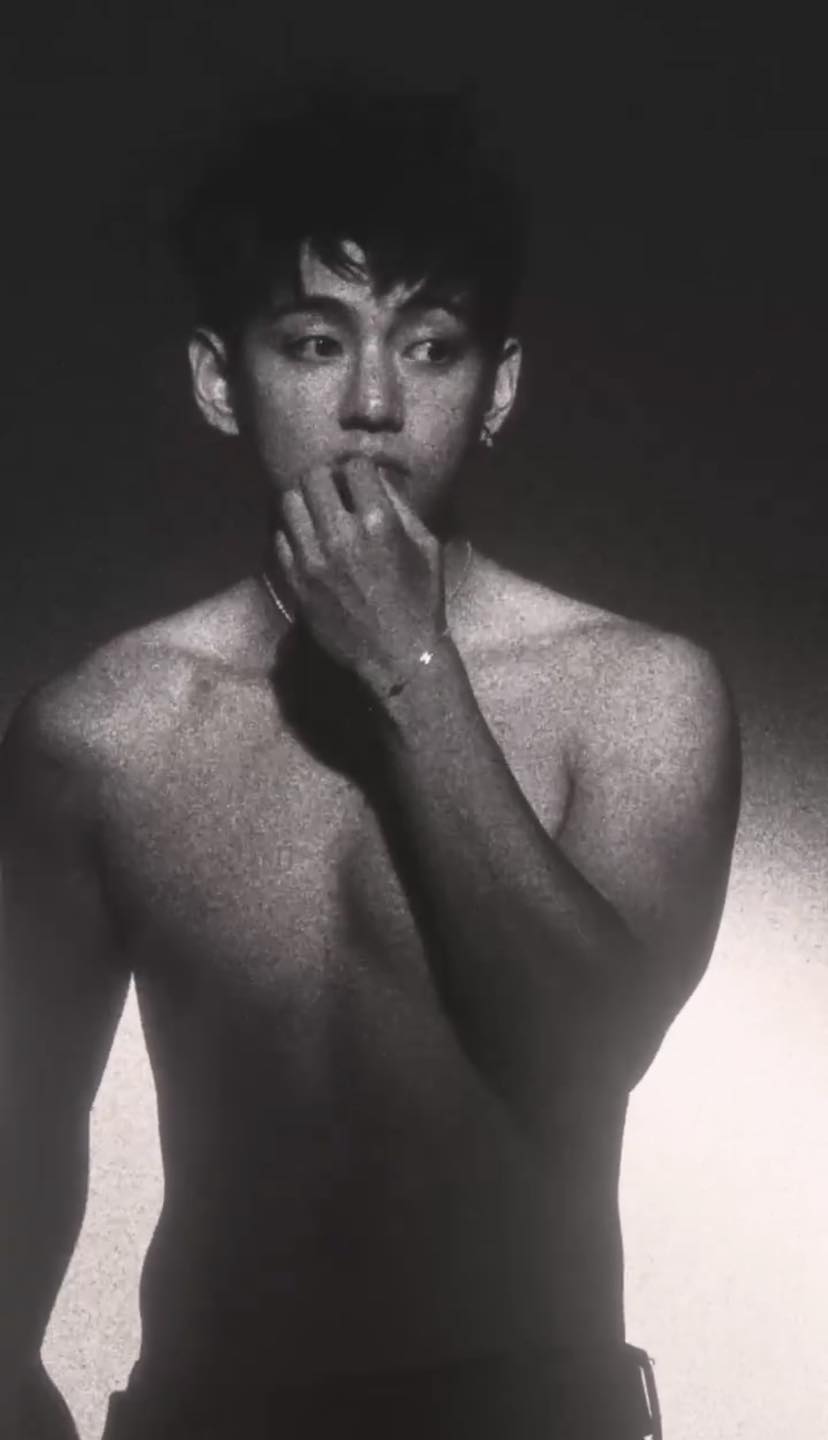 Đẹp trai nhất thế giới hoá ra là như thế này!- Ảnh 1.