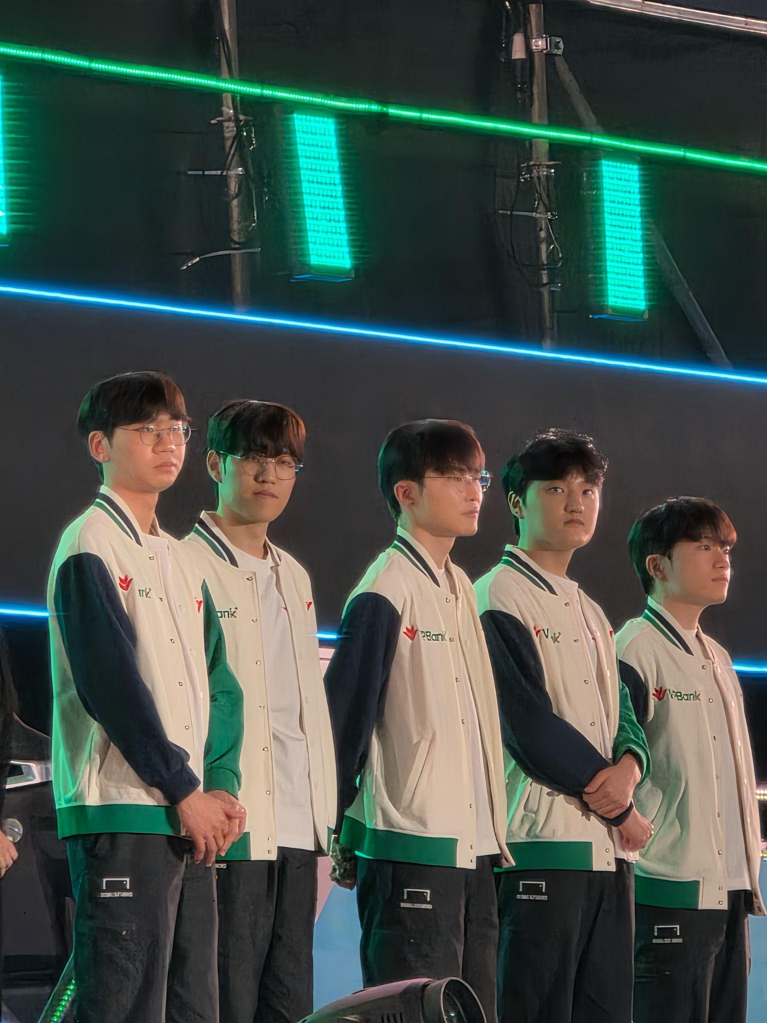 Điểm lại những khoảnh khắc “siêu đẹp trai” của T1 qua ống kính của Galaxy S25 Ultra- Ảnh 1.