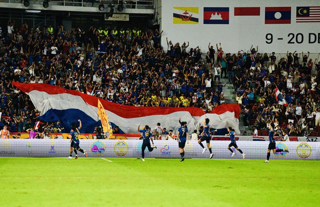 Diễn biến U22 Việt Nam vs Thái Lan chung kết SEA Games 33: Thái Lan dẫn 2-0!- Ảnh 14. Diễn biến U22 Việt Nam vs Thái Lan chung kết SEA Games 33: Thái Lan dẫn 2-0!- Ảnh 14.