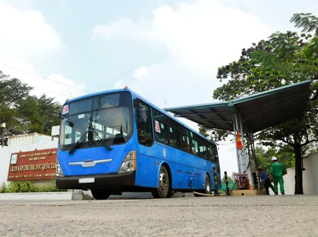 Diễn biến mới nhất về nguy cơ ngưng hoạt động xe buýt tại TP HCM - Ảnh 1.