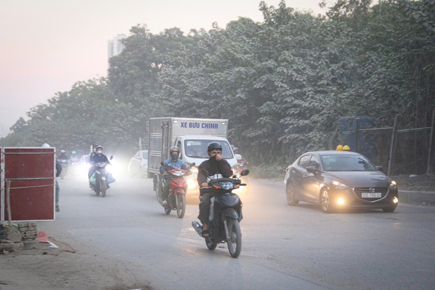 Diễn biến ô nhiễm không khí những ngày tới ở Hà Nội- Ảnh 1.