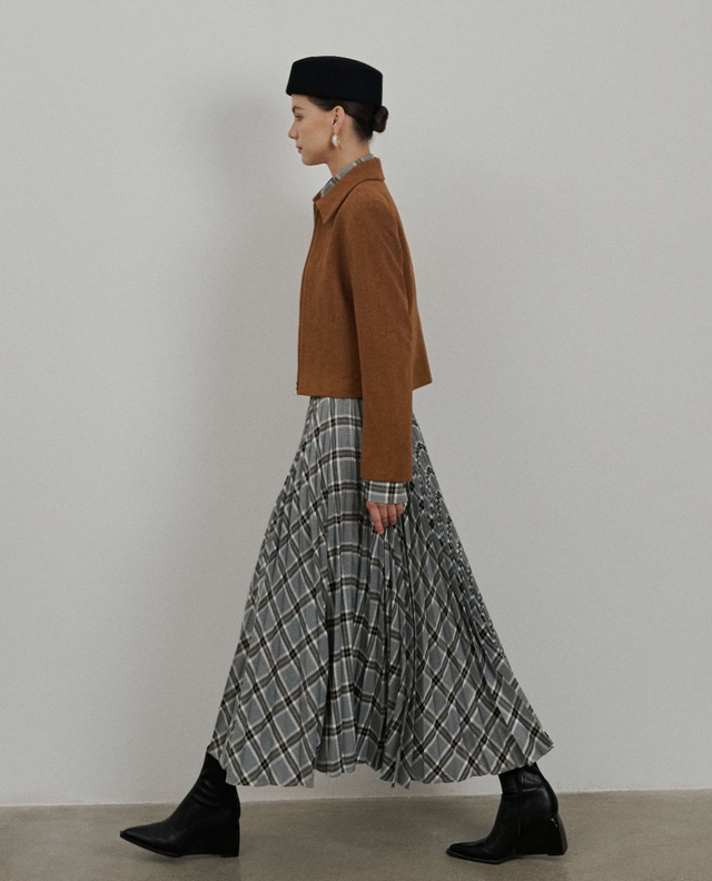 Diện váy dài mùa này không thể thiếu boots - Ảnh 1.