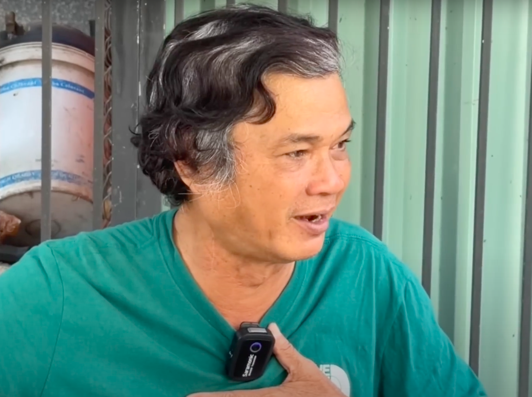 Nam diễn viên cả nước biết mặt nay làm shipper, chạy 30km giao hàng nhưng nhận cái kết chua xót- Ảnh 1. Nam diễn viên cả nước biết mặt nay làm shipper, chạy 30km giao hàng nhưng nhận cái kết chua xót- Ảnh 1.