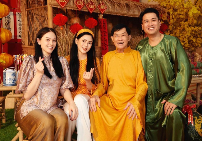 Điều phu nhân tỷ phú Johnathan Hạnh Nguyễn chỉ làm trong đám cưới ái nữ, 2 con dâu không có đặc quyền này!- Ảnh 9. Điều phu nhân tỷ phú Johnathan Hạnh Nguyễn chỉ làm trong đám cưới ái nữ, 2 con dâu không có đặc quyền này!- Ảnh 9.