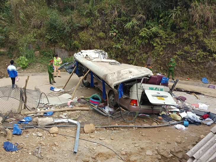 đoàn từ thiện - Ảnh 1.