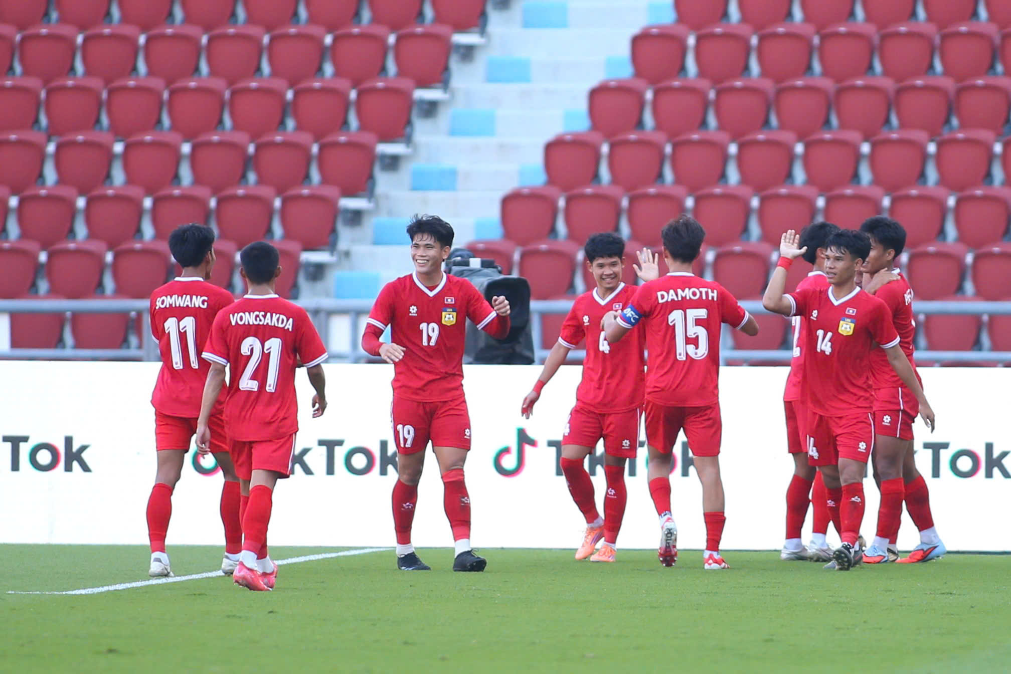 Đình Bắc chói sáng, U.23 Việt Nam chật vật thắng Lào trận mở màn nhiều ‘biến cố lạ’- Ảnh 2.