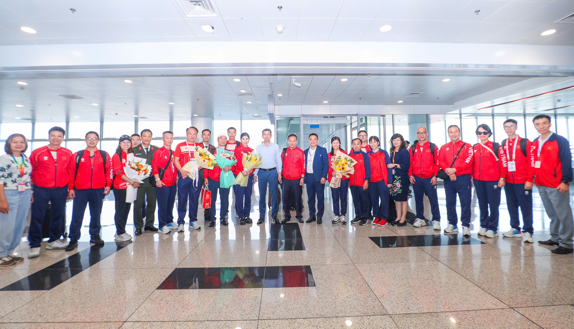 Đoàn thể thao Việt Nam về nước an toàn, khép lại kỳ SEA Games thành công ổn định- Ảnh 1.