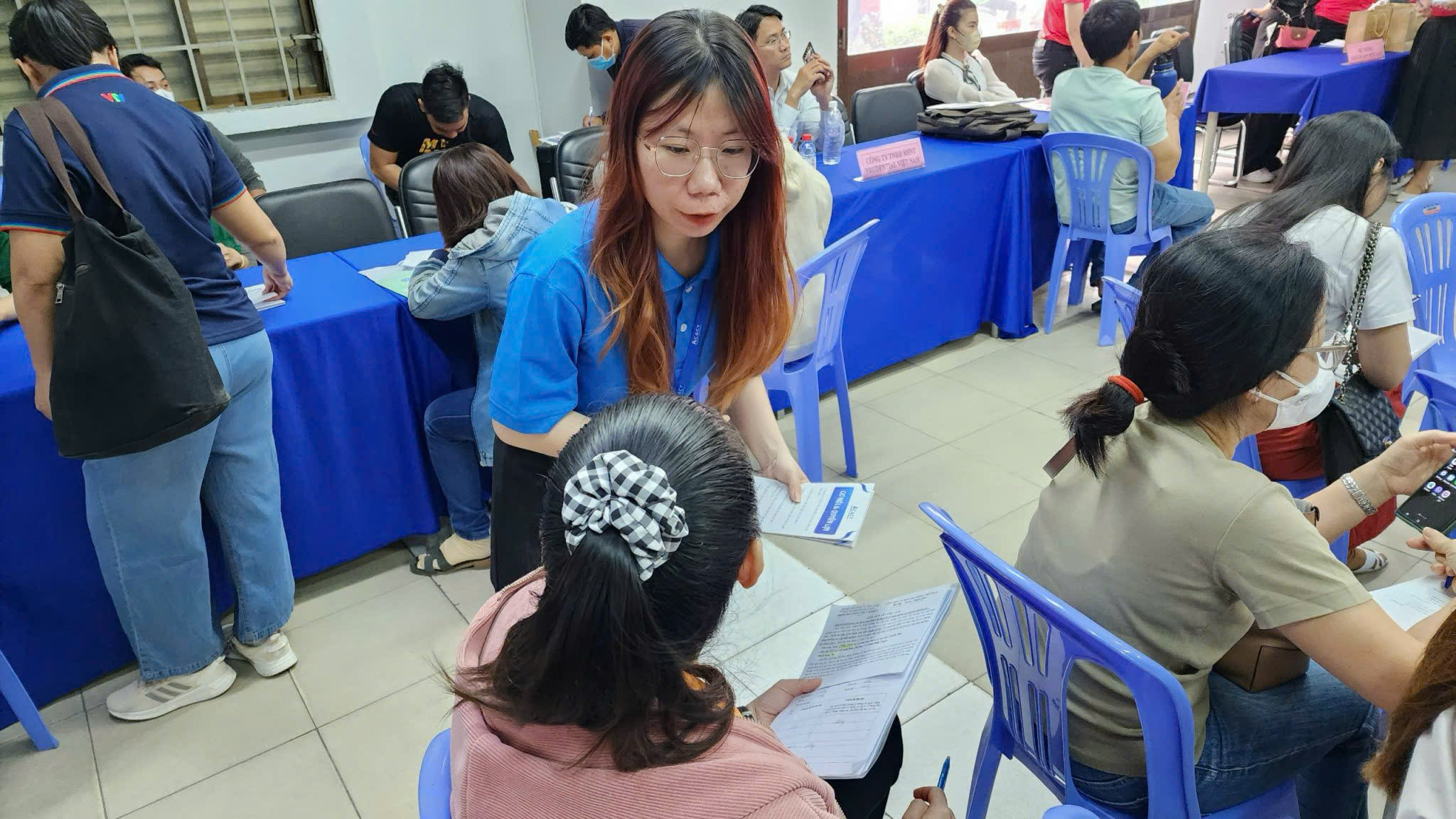 Doanh nghiệp nào đang tuyển mạnh? 1 TPHCM cần 18.000 lao động dịp cuối năm: Doanh nghiệp nào đang tuyển mạnh? - Ảnh 1.