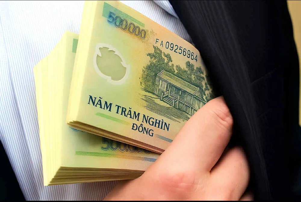 Doanh nghiệp chi tiền để được xếp lịch thẩm định. Ảnh minh họa/AI đưa nhận hối lộ Cục An toàn thực phẩm.jpg