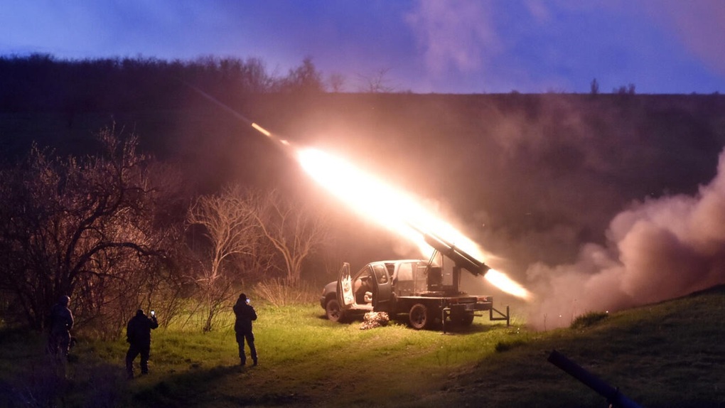 Doanh số của các nhà sản xuất vũ khí toàn cầu tăng cao kỷ lục - 1