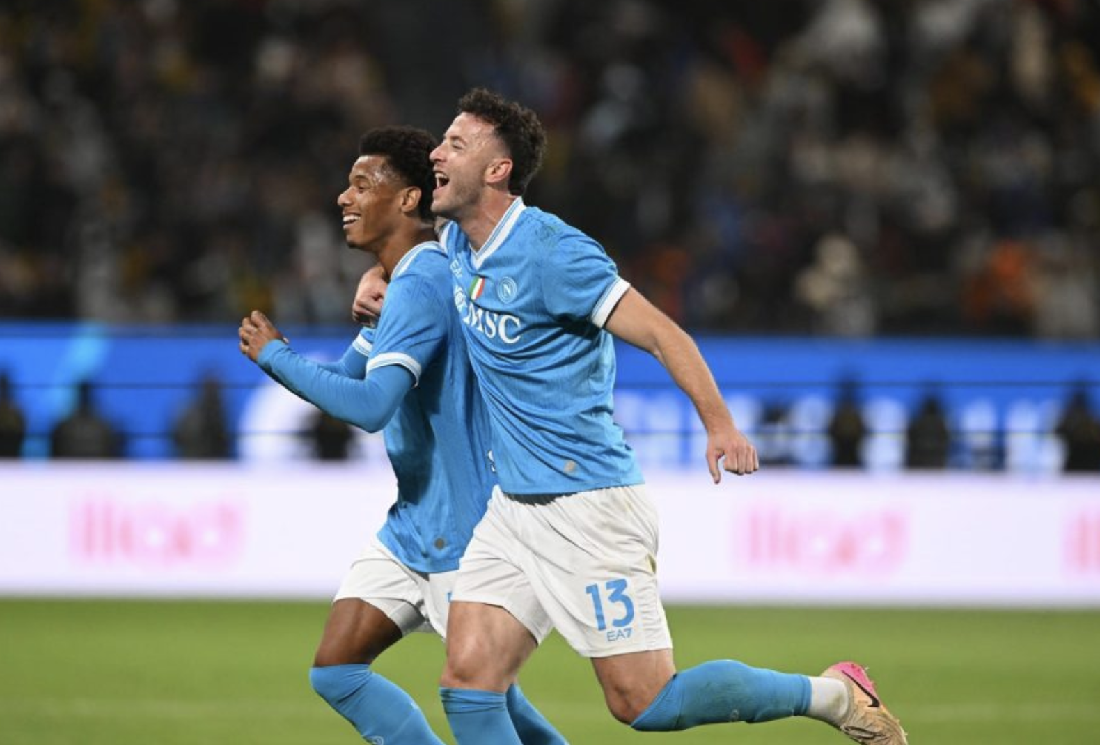 Đội bóng của hai cựu sao Manchester vô địch Siêu cúp Ý 2025 - Ảnh 1.