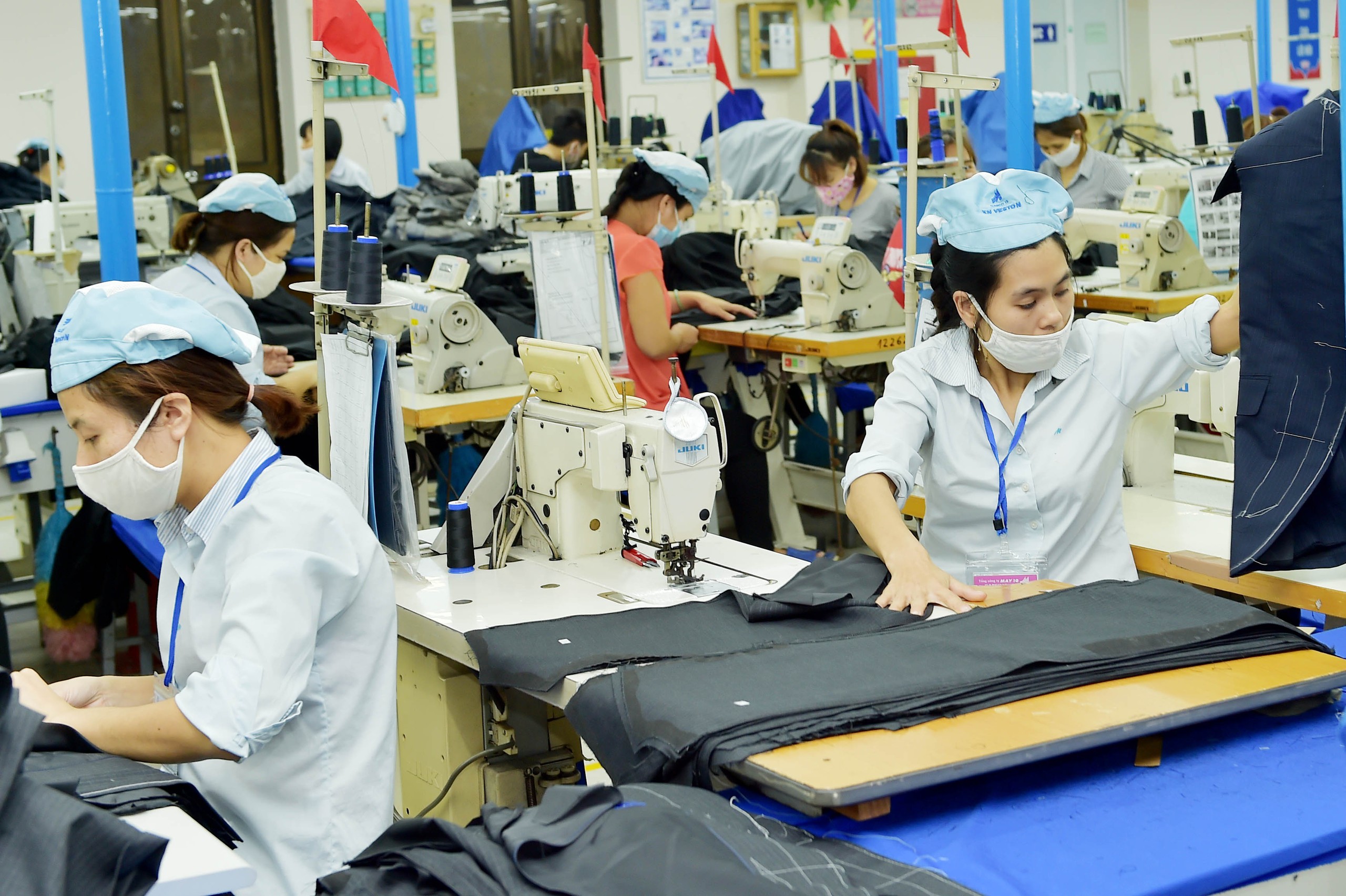 Tổng giám đốc Vinatex: Đối tác 30 năm cũng đòi giảm giá, không giảm sẽ bỏ đi - Ảnh 1.