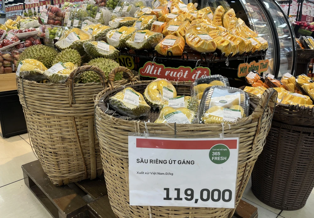 Sầu riêng Việt Nam đang được bày bán tại siêu thị với giá 119.000 đồng/kg. Ảnh: TÚ UYÊN sầu riêng Việt Nam.jpg