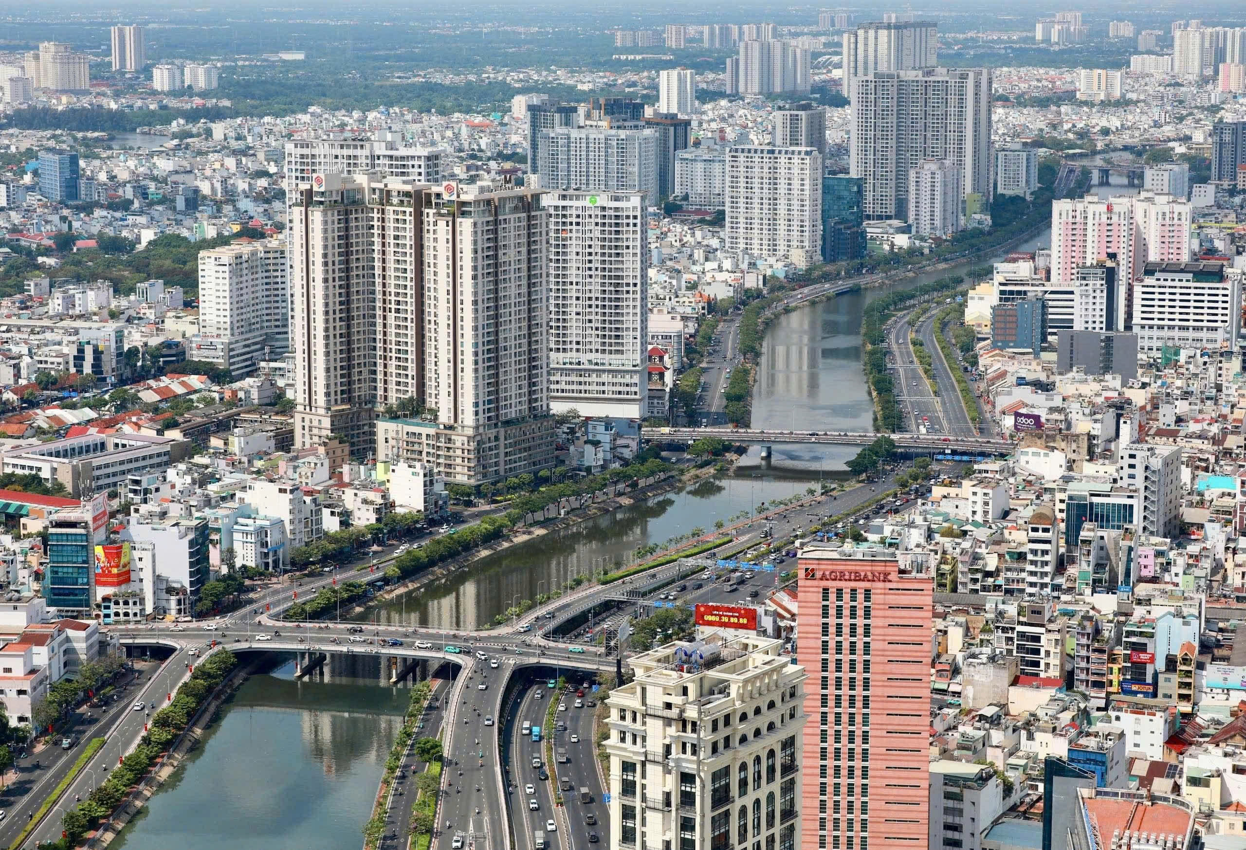 LẮNG NGHE NGƯỜI DÂN HIẾN KẾ: Đòn bẩy và chìa khóa để TP HCM cất cánh - Ảnh 1.