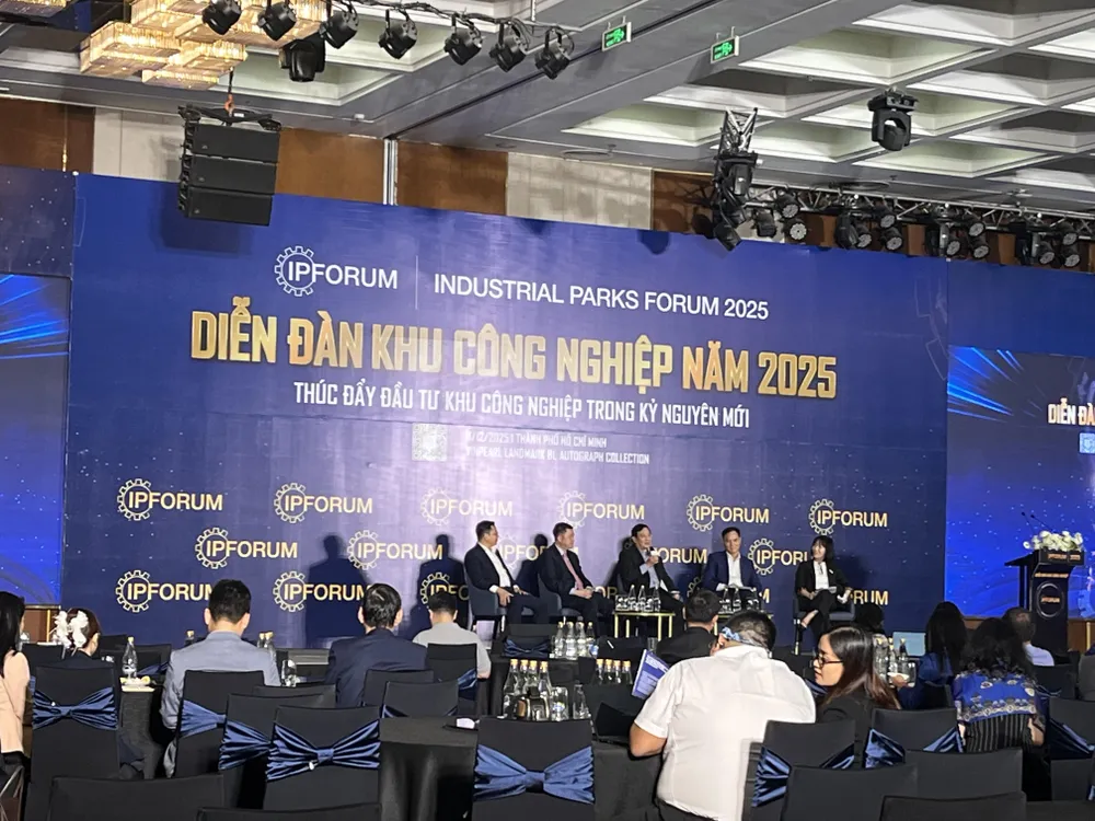 Để đón 'đại bàng', khu công nghiệp phải xanh ảnh 1 khu công nghiệp